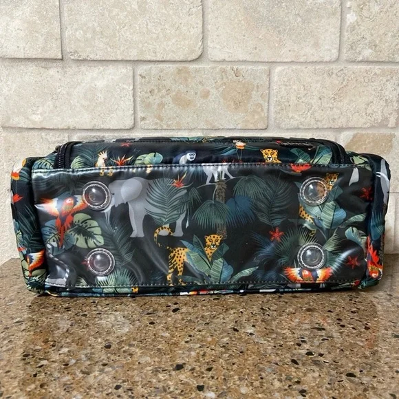 Lug Trolley Cosmetic Case - Picture 5 of 12